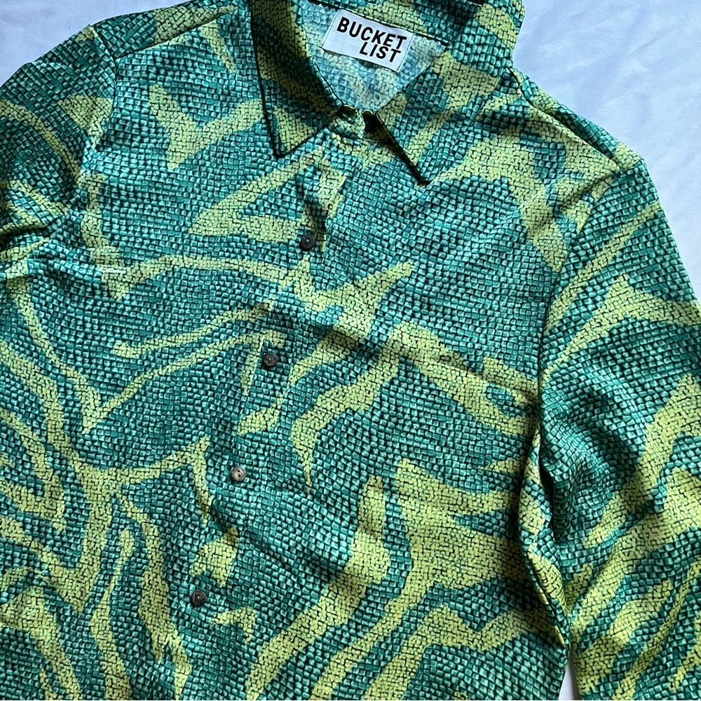 Bucket List Green Printed Button Up Long Puff Sle… - image 3